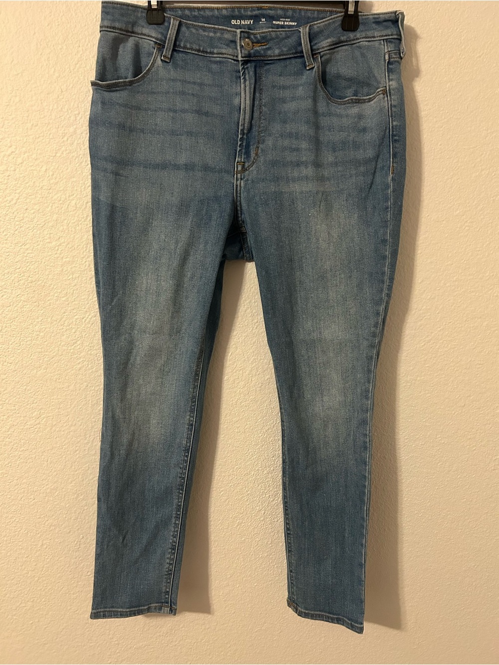 Old Navy Women’s Light Wash Skinny Jeans